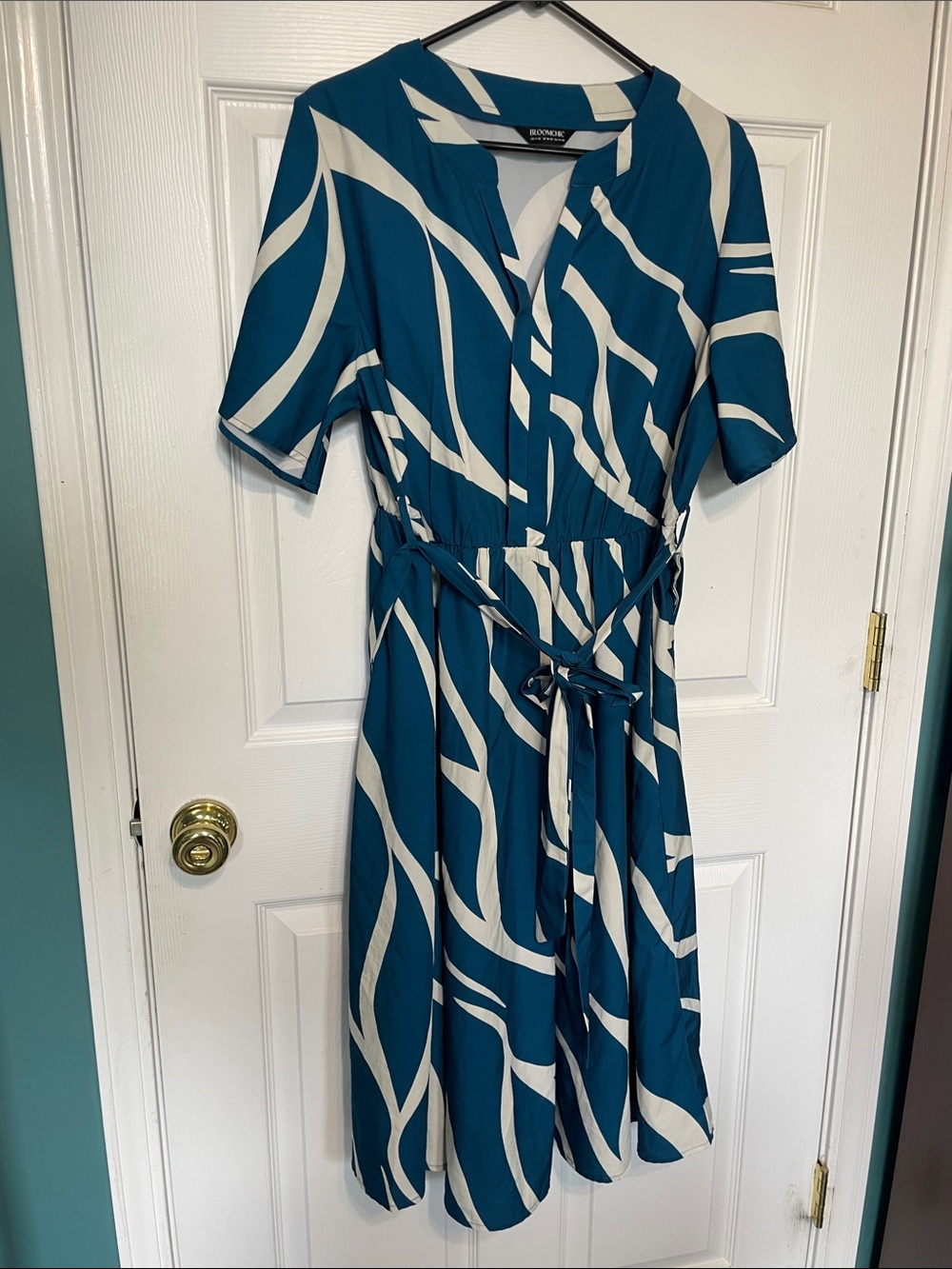 Bloomchic Teal and White Abstract Print Midi Dress Size 14-16